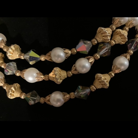 1940’s genuine Aurora Borealis and detailed gold beaded stunning necklace - Picture 5 of 5